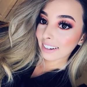 Meet your Posher, Stefany